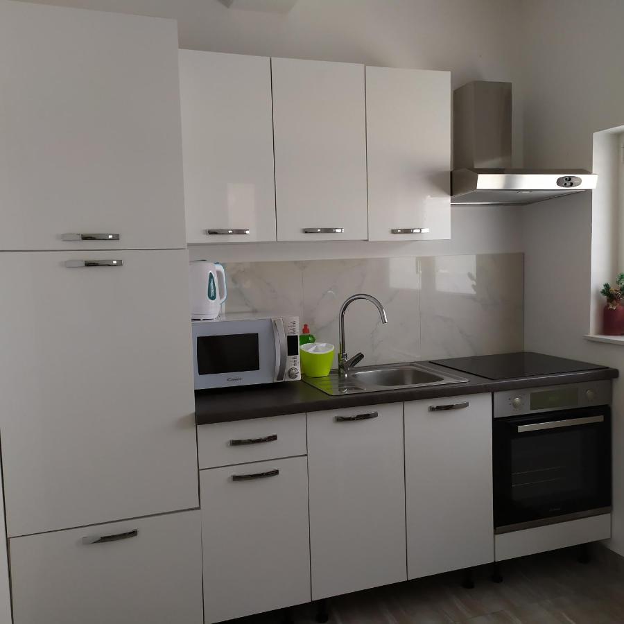 Apartmani Mira Nin Exterior photo