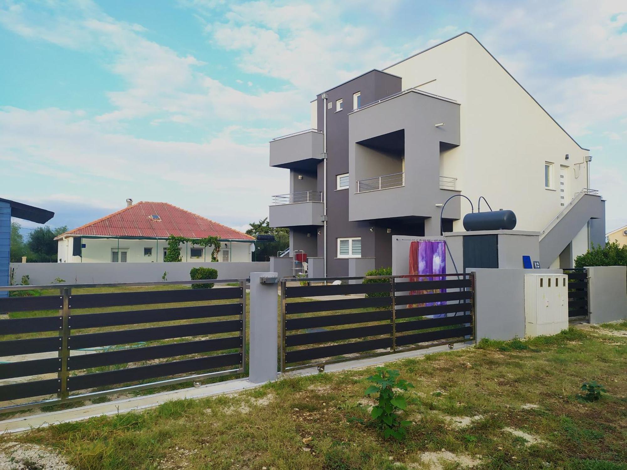 Apartmani Mira Nin Exterior photo