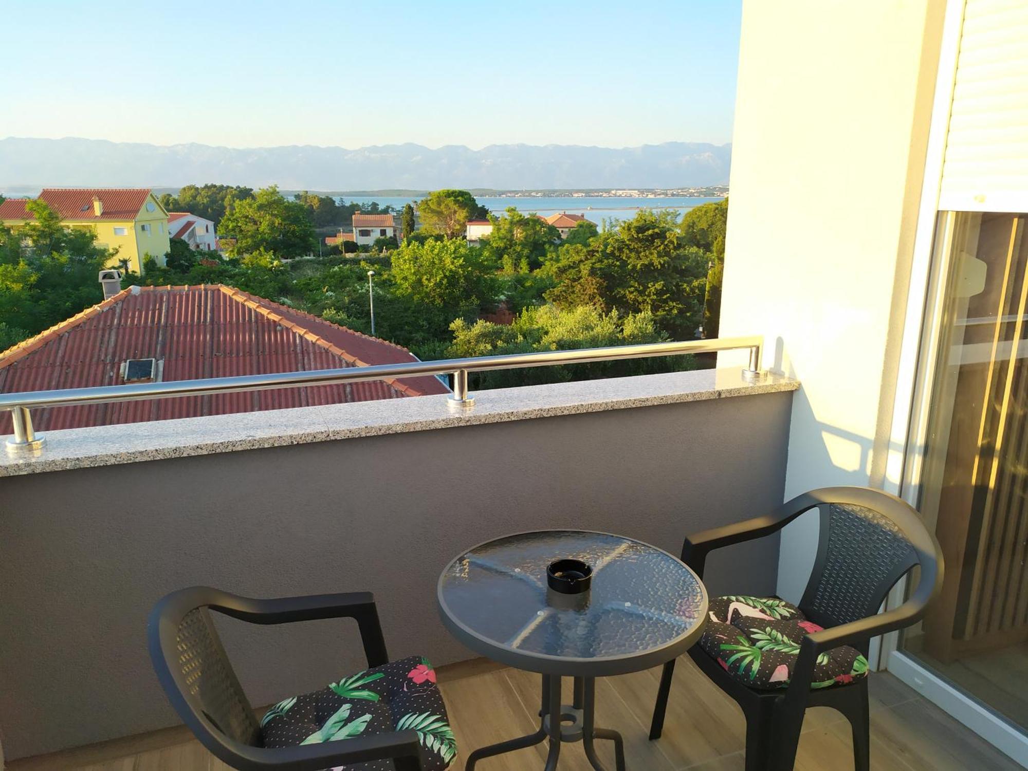 Apartmani Mira Nin Exterior photo